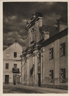 Sambor. Wejście do dawn. klasztoru bernardynów